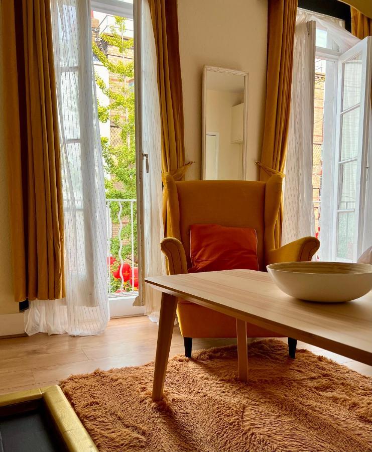 Candy Cafe Apartment Лондон Экстерьер фото