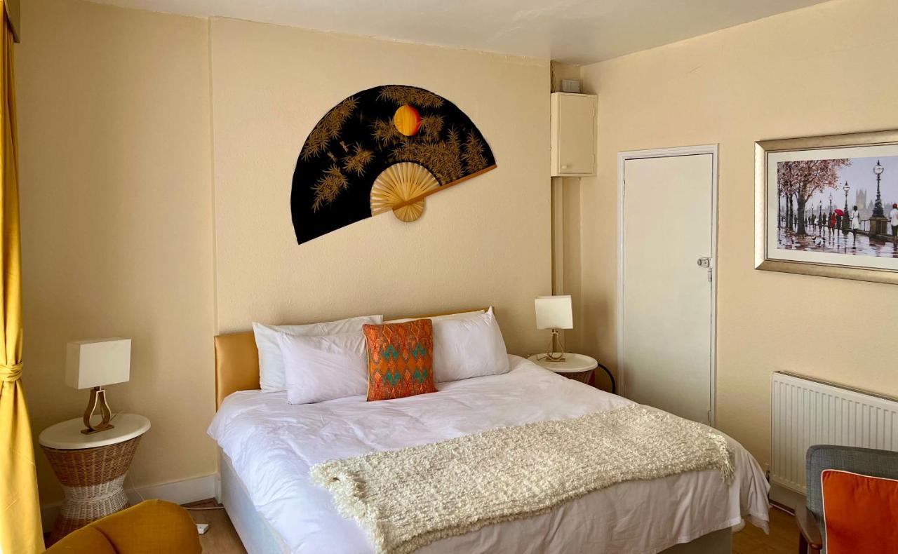Candy Cafe Apartment Лондон Экстерьер фото
