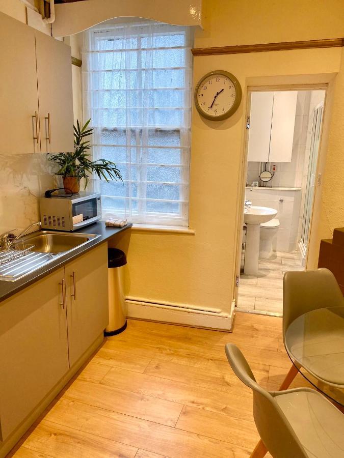 Candy Cafe Apartment Лондон Экстерьер фото