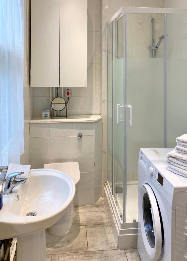 Candy Cafe Apartment Лондон Экстерьер фото