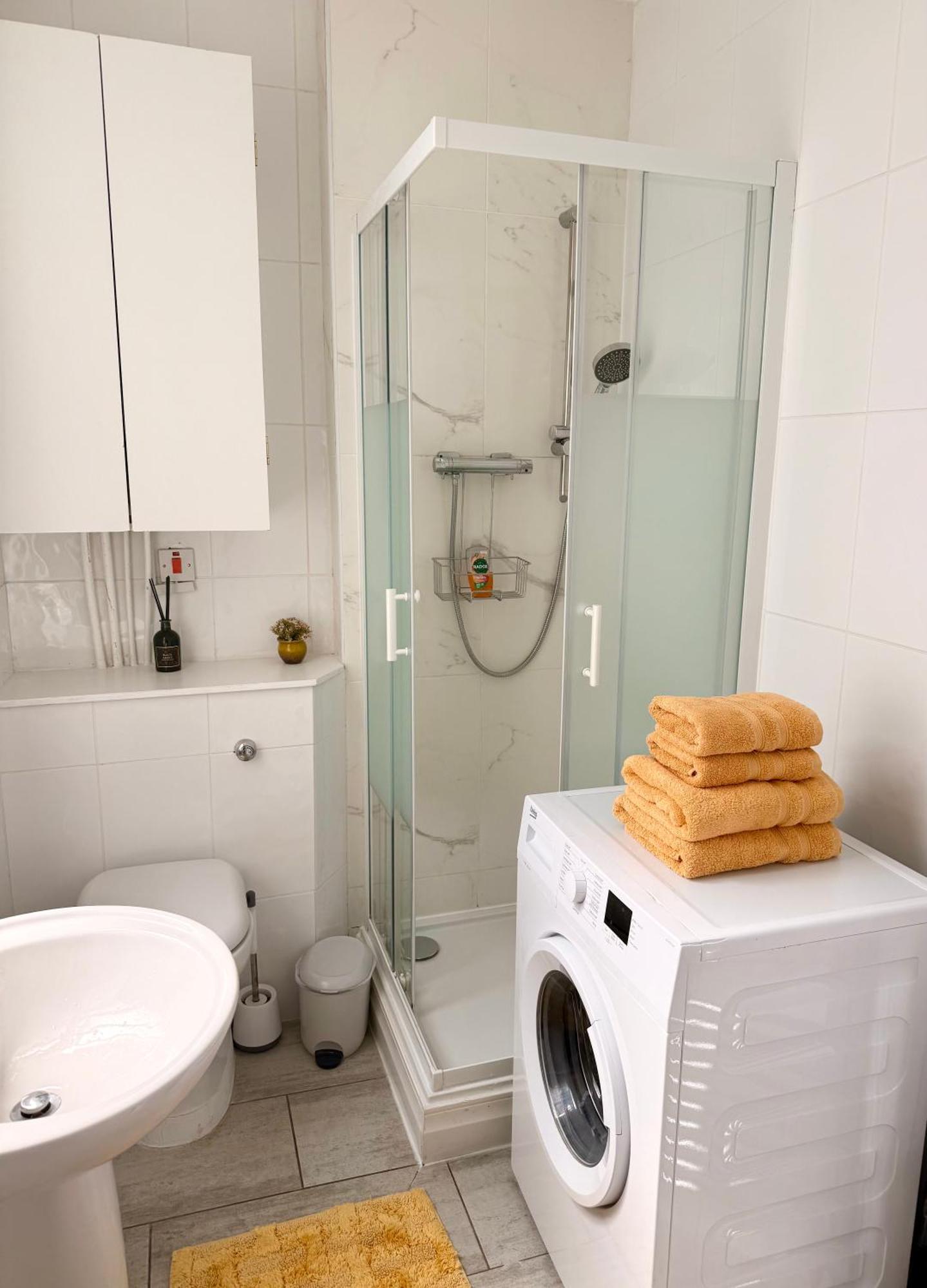 Candy Cafe Apartment Лондон Экстерьер фото